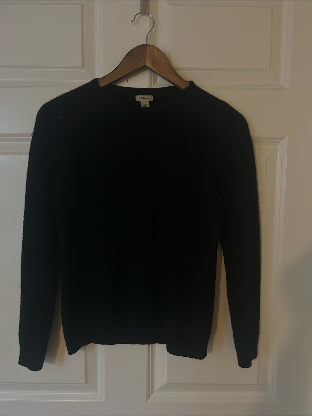 L.L. Bean Black Cashmere Crewneck Pullover Sweater